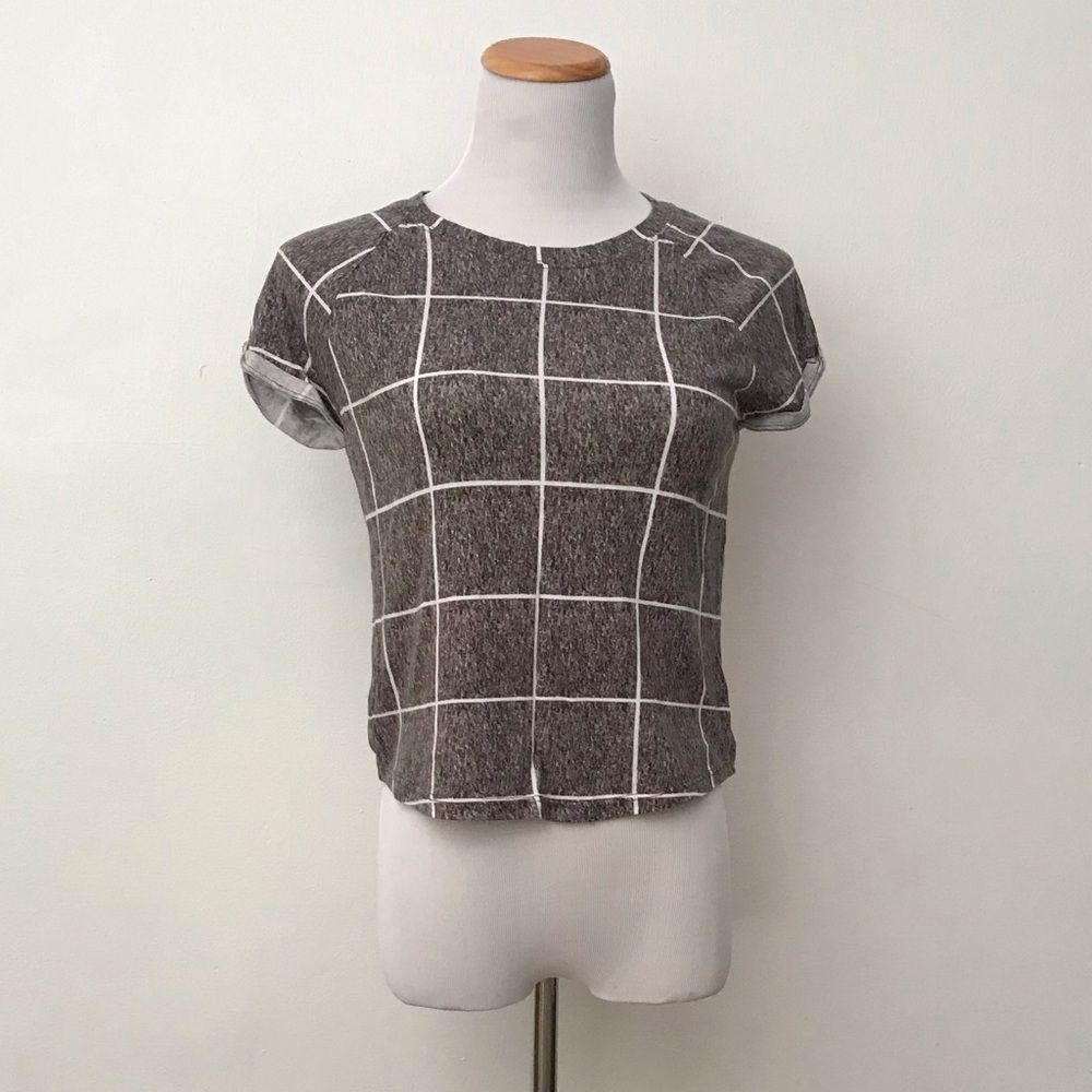 Me to we roll sleeve top size M